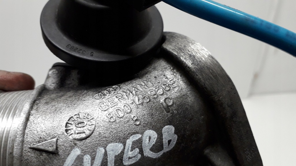 фото №6, Superb 1 i 01- 2.5tdi v6 дросельна заслінка 8d0145950e