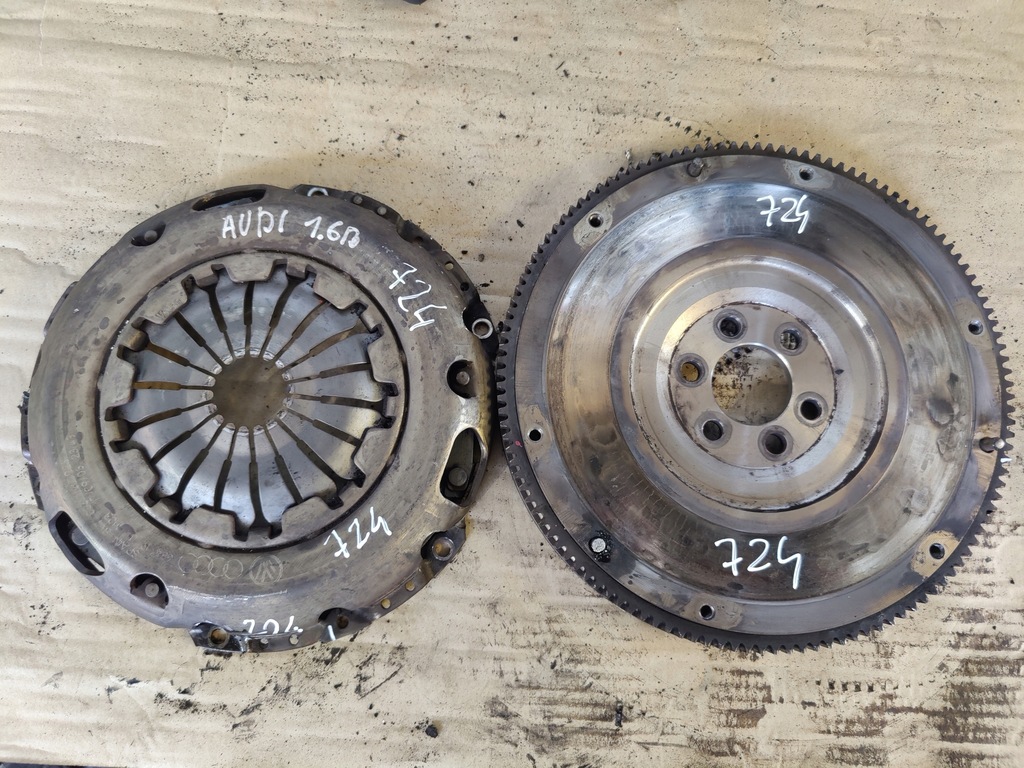 фото №1, Vw golf v 1.6 8v bse колесо маховик r030105271d притиск