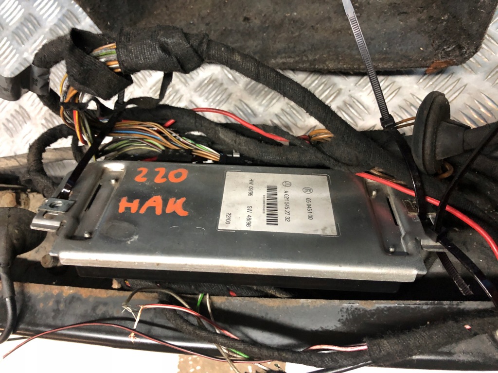 фото №6, Mercedes w220 оригінальний hak буксирувальний a2206102625