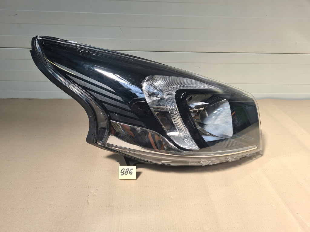 фото №1, Лампа передняя правая opel vivaro b