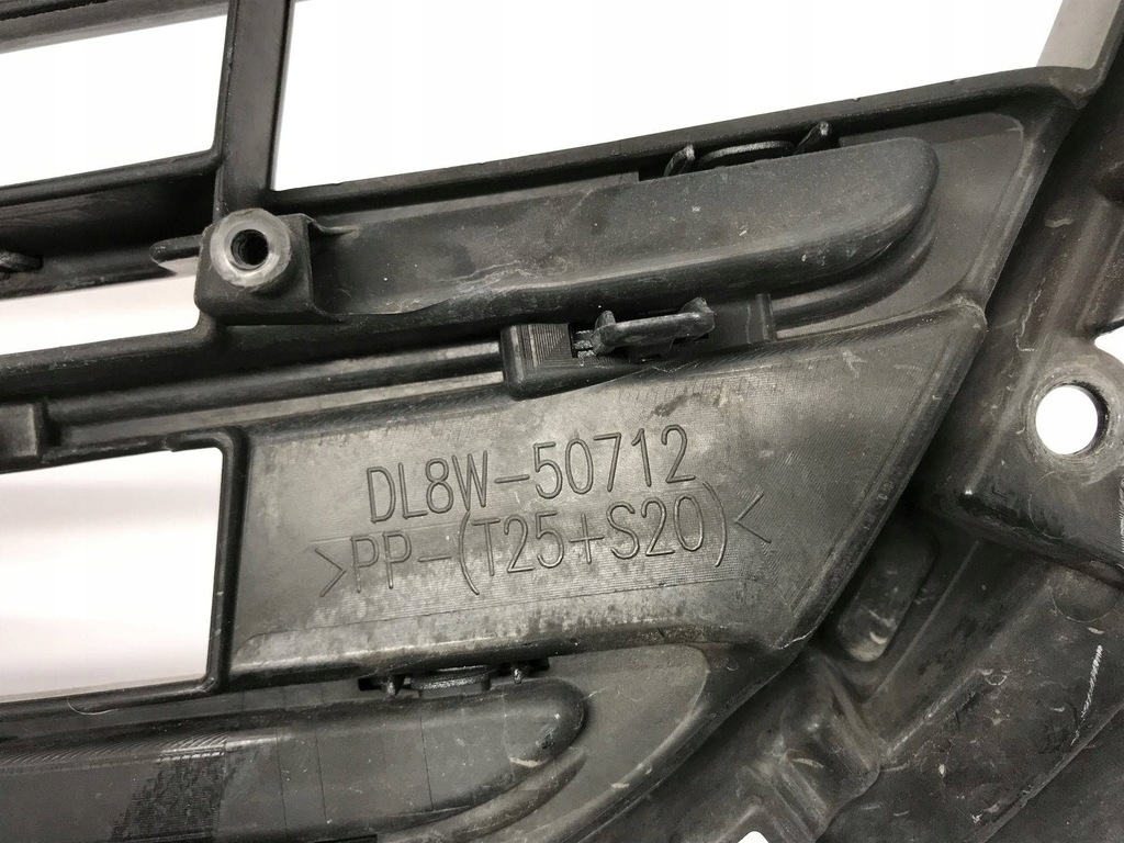 фото №13, Mazda cx-3 2019 накладка / решётка радиатора / решётка радиатора верхний радиатора dl8w50712