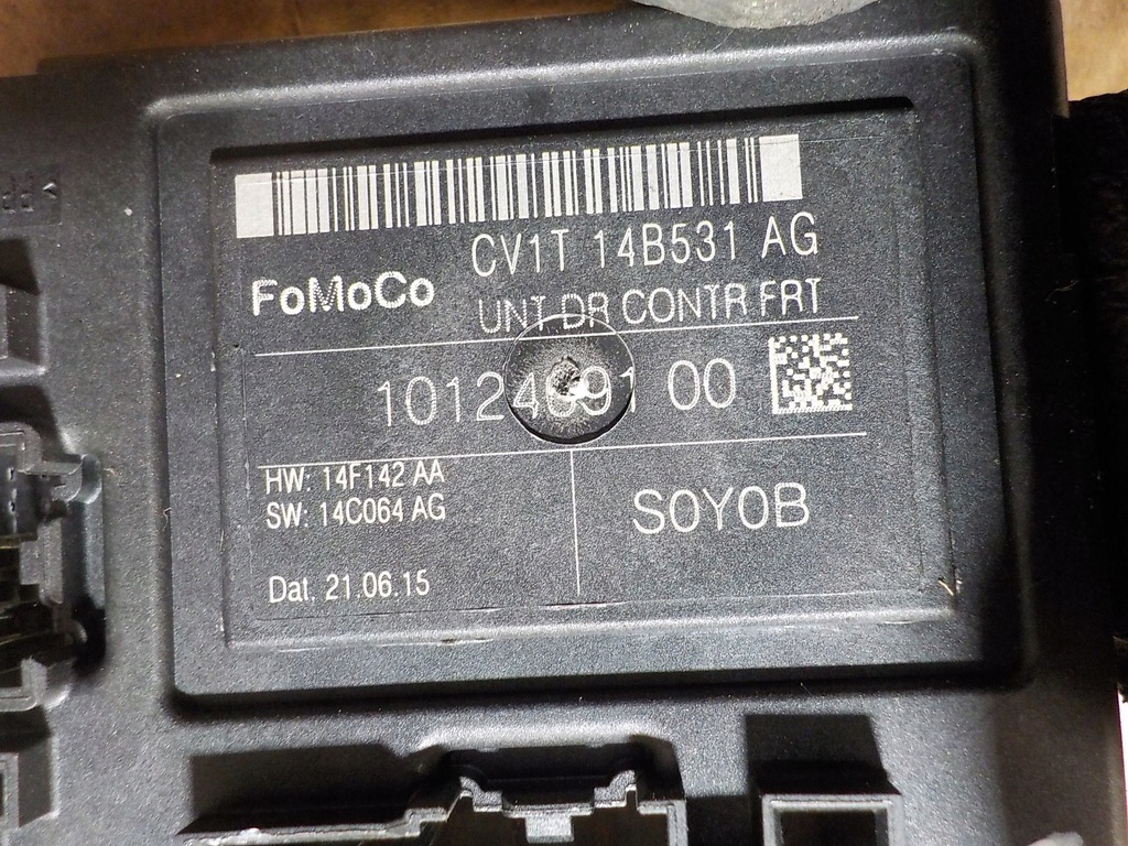 фото №4, Fiesta mk7fl vii 1.2b модуль левая передние дверь