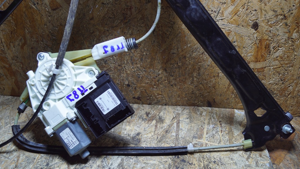 фото №10, Подъемник механизм стекло левый перед audi tt 8j