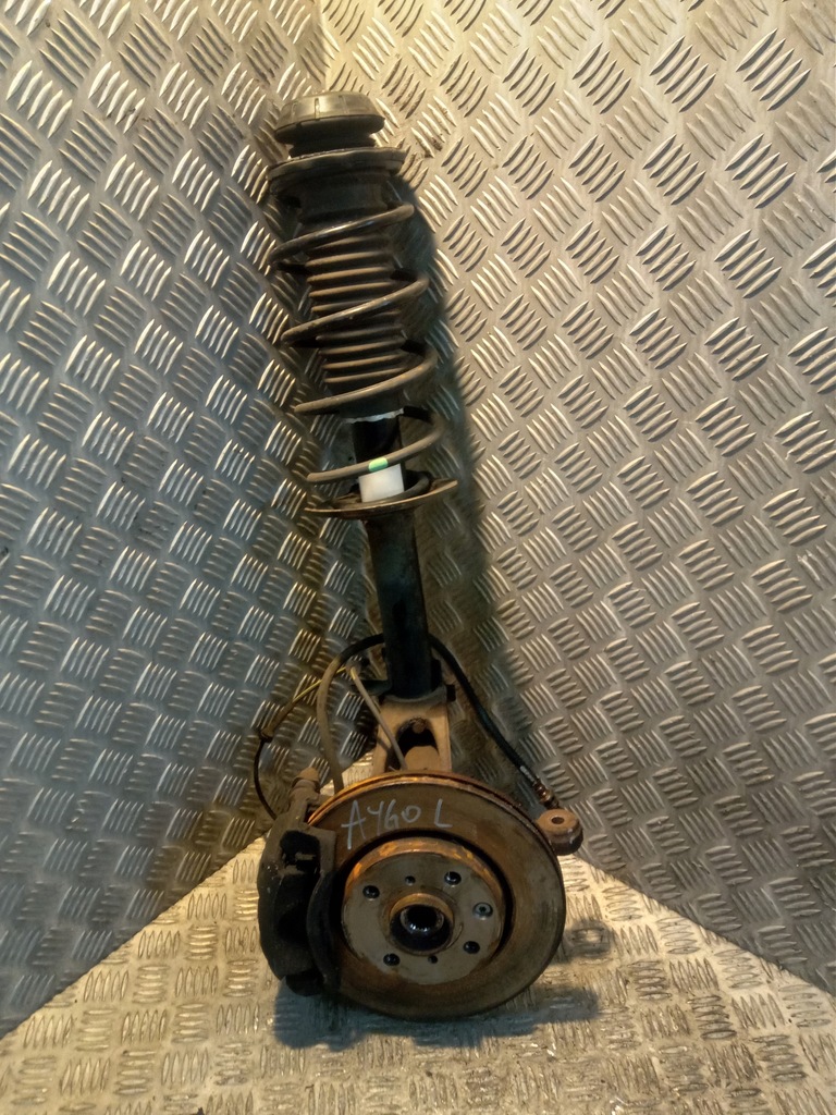 фото №1, Toyota aygo ii поворотный кулак левая macpherson 1.0