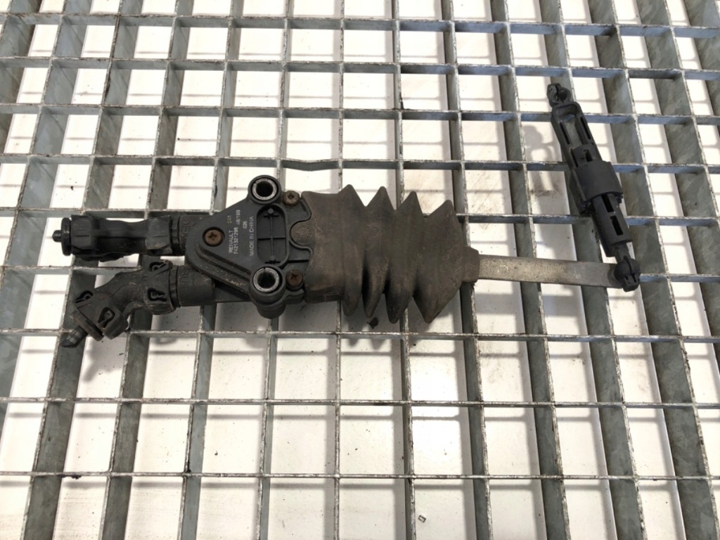 Купити Клапан вирівнювання кабіни renault trucks t 7421321296