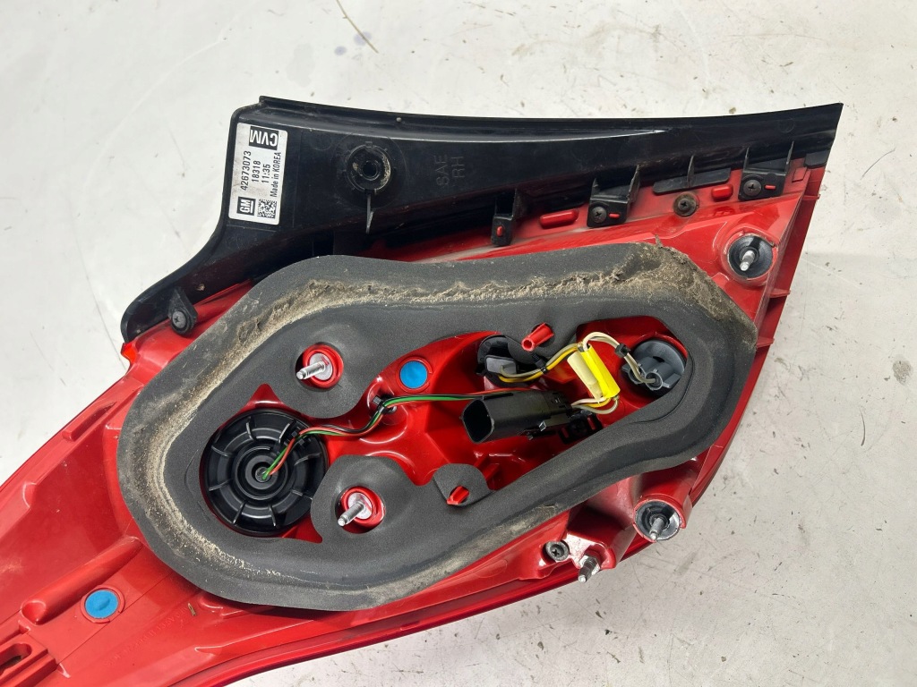 Фара задняя правый  сторона buick encore 1 42673073 Доставка