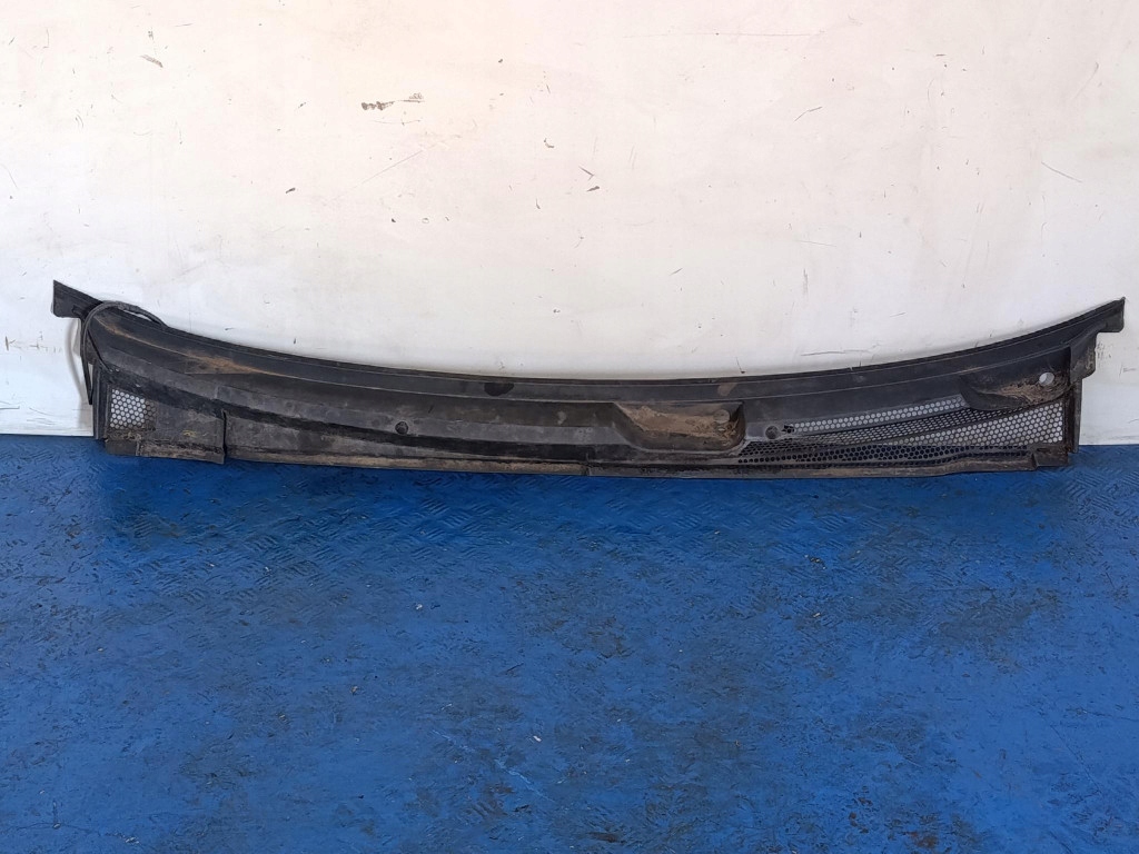 Купити Opel vectra c рестайлінг  жабо оригінал 09179871