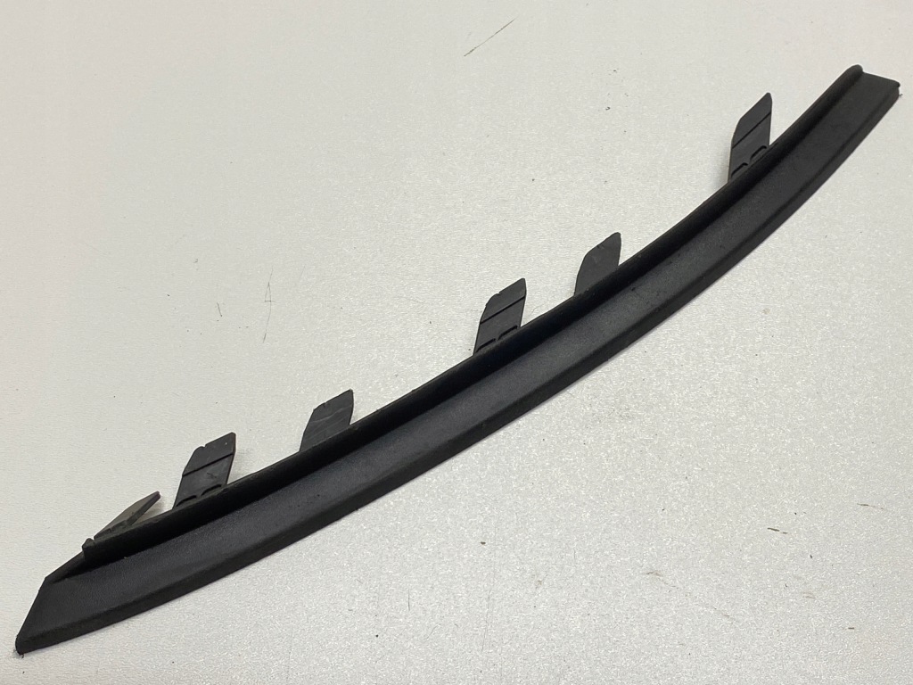 Купити Opel corsa e v 14-19 бампер решітка молдинг права перед 13432004