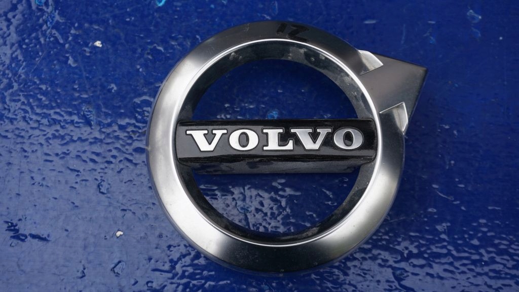 фото №1, Volvo s90 v90 xc60 xc90 - значок эмблема w решётка радиатора