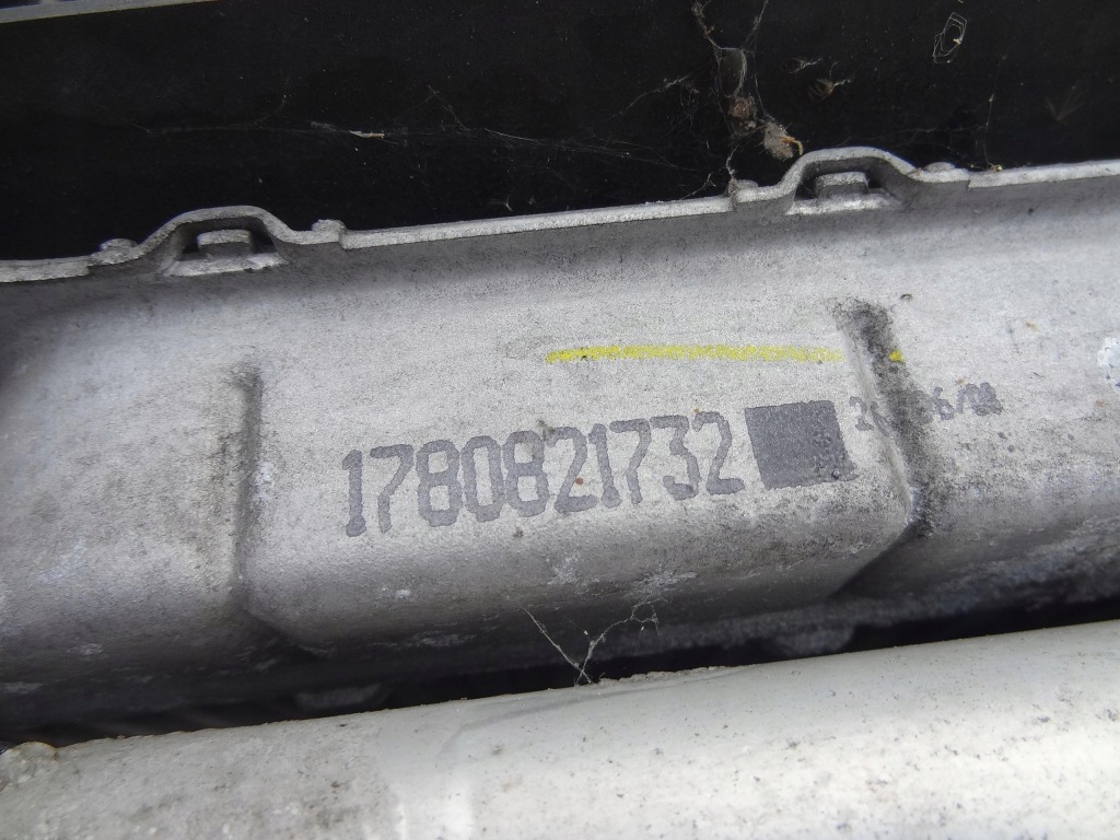 Комплект радиатор auris i 2.2 d jd127100-2542 с Разборки