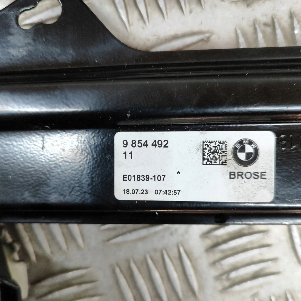 фото №6, Bmw i4 2023 перед сторона права електричний підйомник скло двері