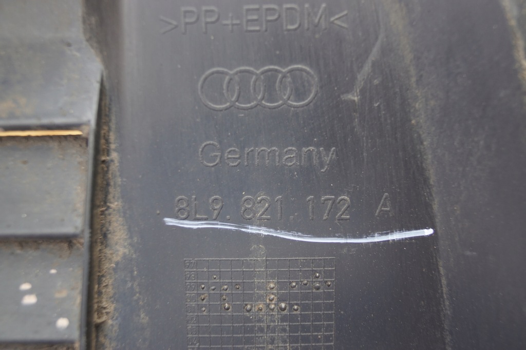 фото №9, Подкрылок правый перед audi s3 8l 8l9821172a