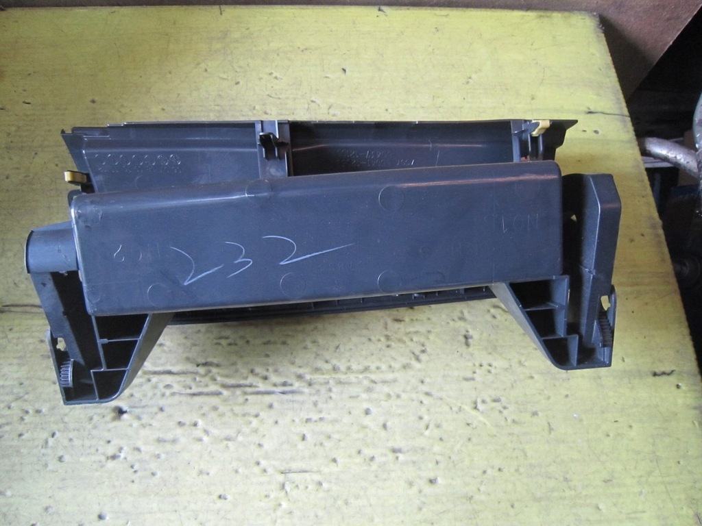 фото №7, Toyota corolla e15 бардачок пассажира верхний