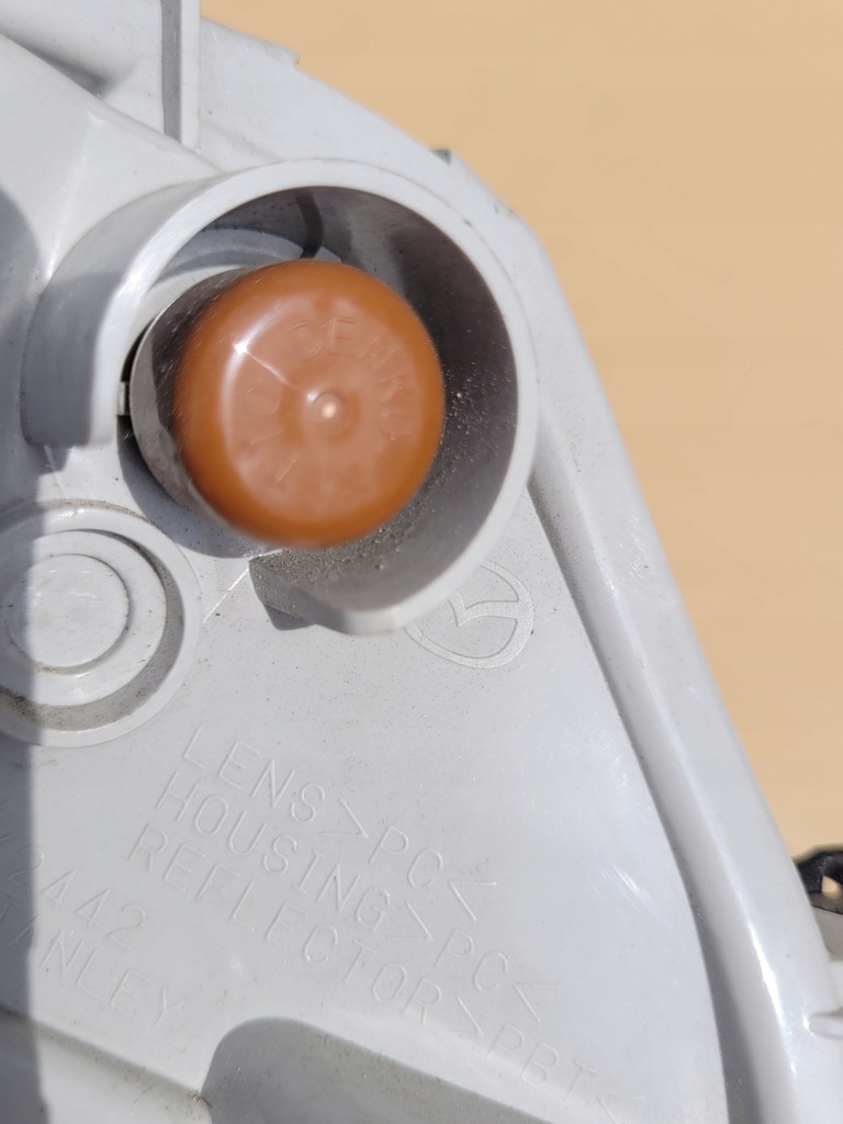 фото №10, Поворотник поворотник правый mazda 3 iii bm 13-