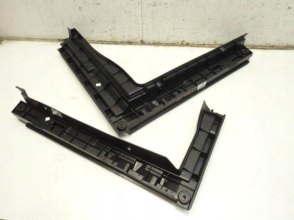 фото №3, Рамка захист підлога багажника vw passat b7 kombi 3c9864512b