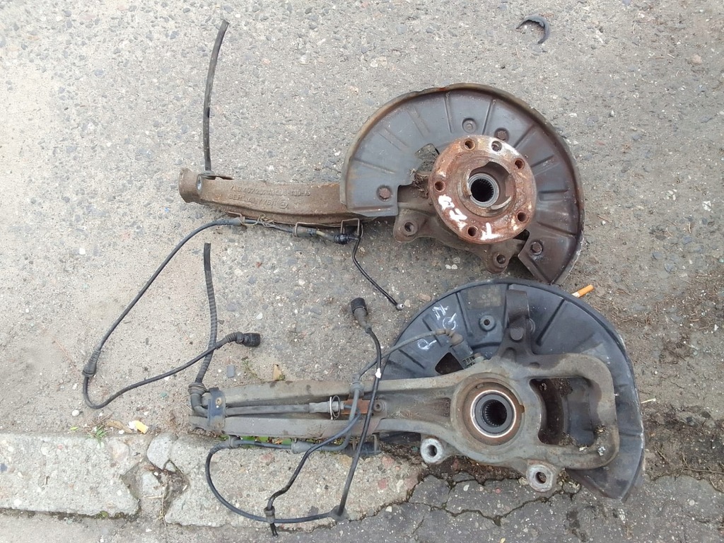 фото №1, Audi q7 4l поворотный кулак ступица левая правая перед