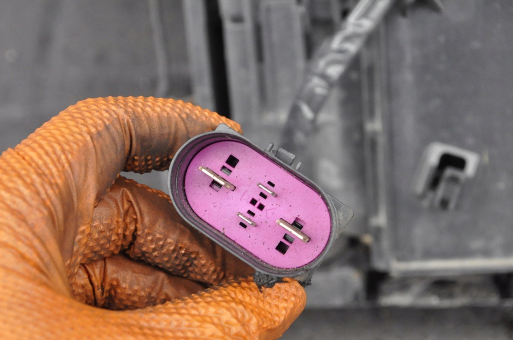 фото №12, Skoda octavia iii pas передній комплект 5q0121251eb 5q0121205