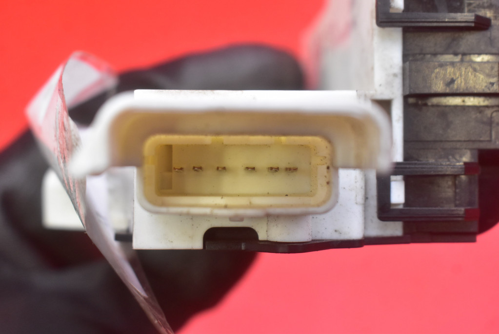 Замок дверь левое  перед передний европа  9660700780 citroen c4 1 1 3d hb 04-08 с Разборки