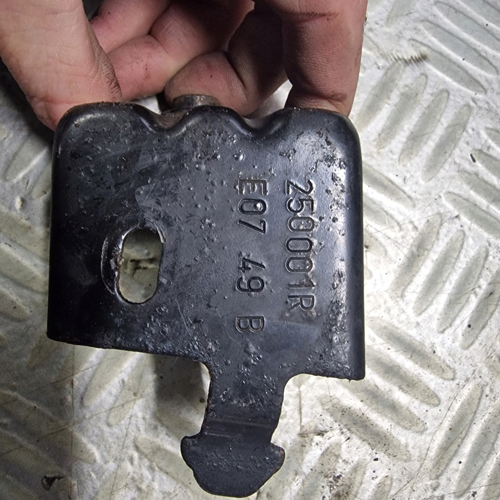 фото №6, Кронштейн скольжения lewego перед renault laguna iii