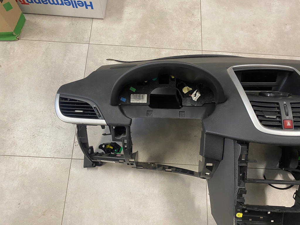 фото №8, Peugeot 207 консоль подушка ремни датчик