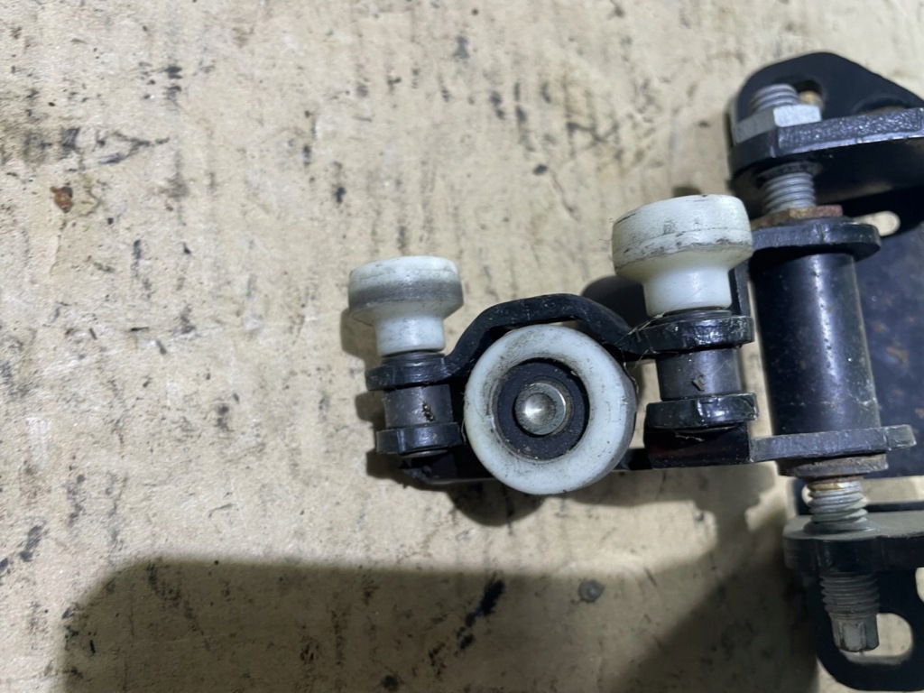 фото №3, Ролик двері розсувних лівих bok sprinter 906