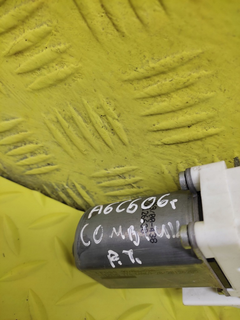 фото №5, Audi a6 c6 kombi моторчик скло правий задня