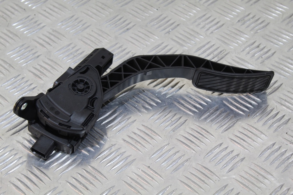 фото №1, Педаль газа ford ka+ plus lift e3b1-9f836-a3a