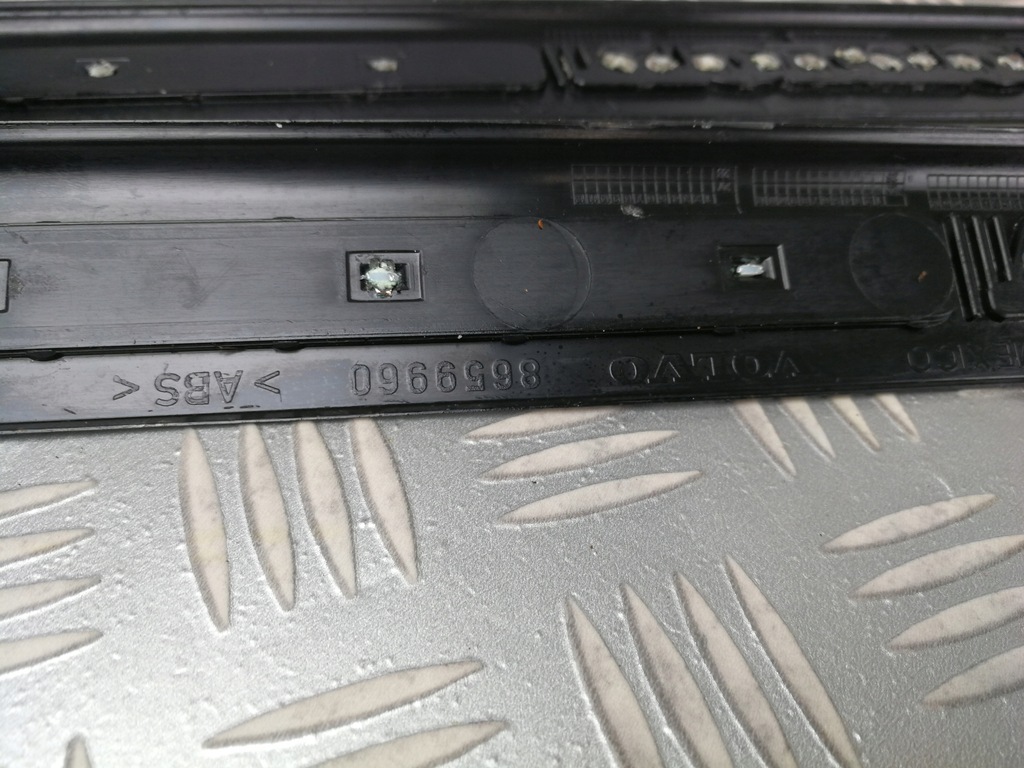 фото №9, 8659960 молдинг поріг права ліва перед внутрішня volvo v60 i lift 2013-18