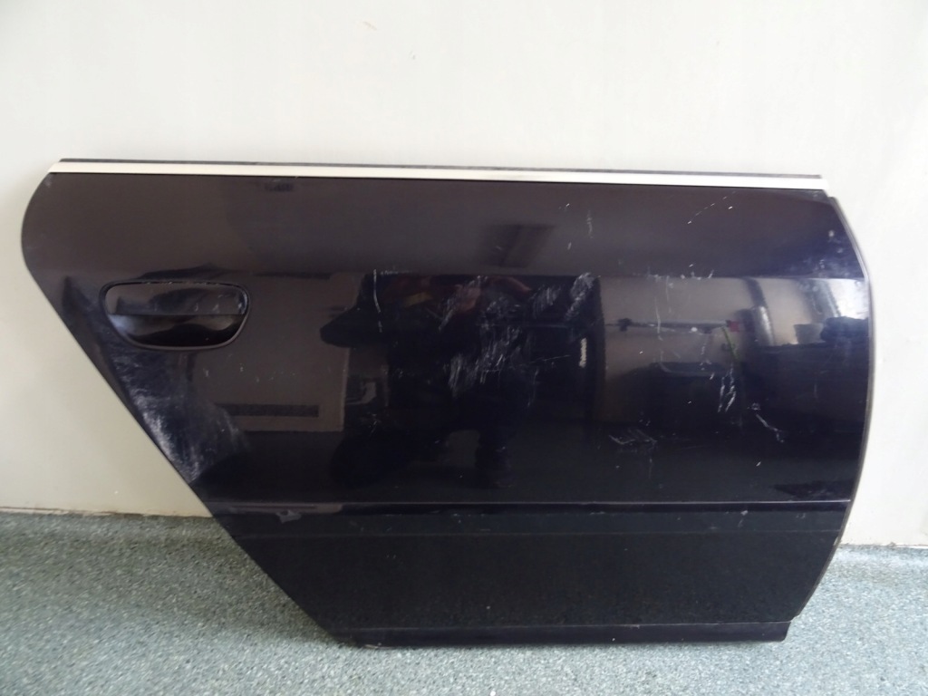 фото №1, Audi a6 c5 дверь задние задняя правое голый bez ржавчина!