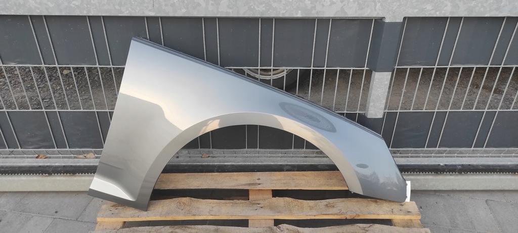 фото №1, Крила правий audi a4 b9 przedlift lz7g