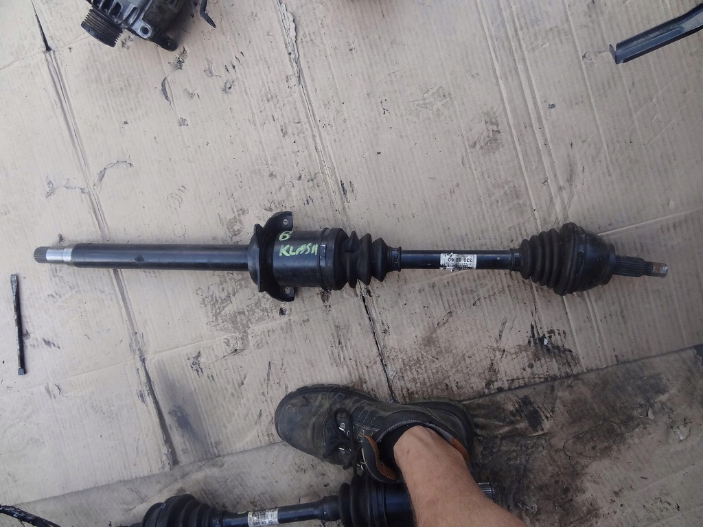 фото №1, Приводной вал правая mercedes w169 w245 3308360