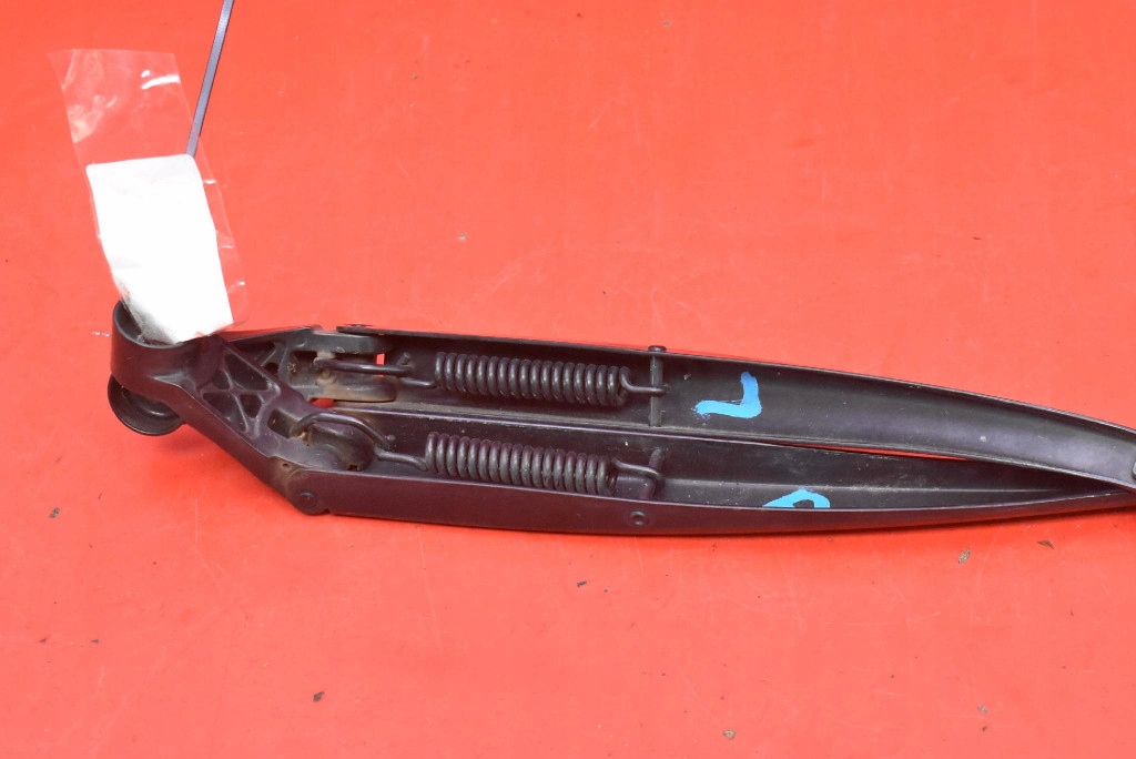 Важіль важелі двірник перед eu lexus is220 xe20 05-10 в Україні