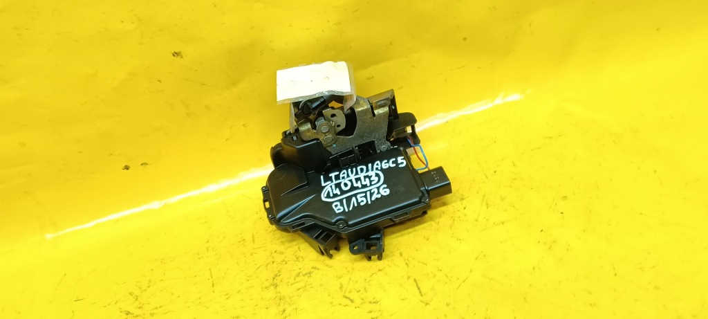 Замок двері лівий задній audi a6 c5 97-04r 7контакти Київ