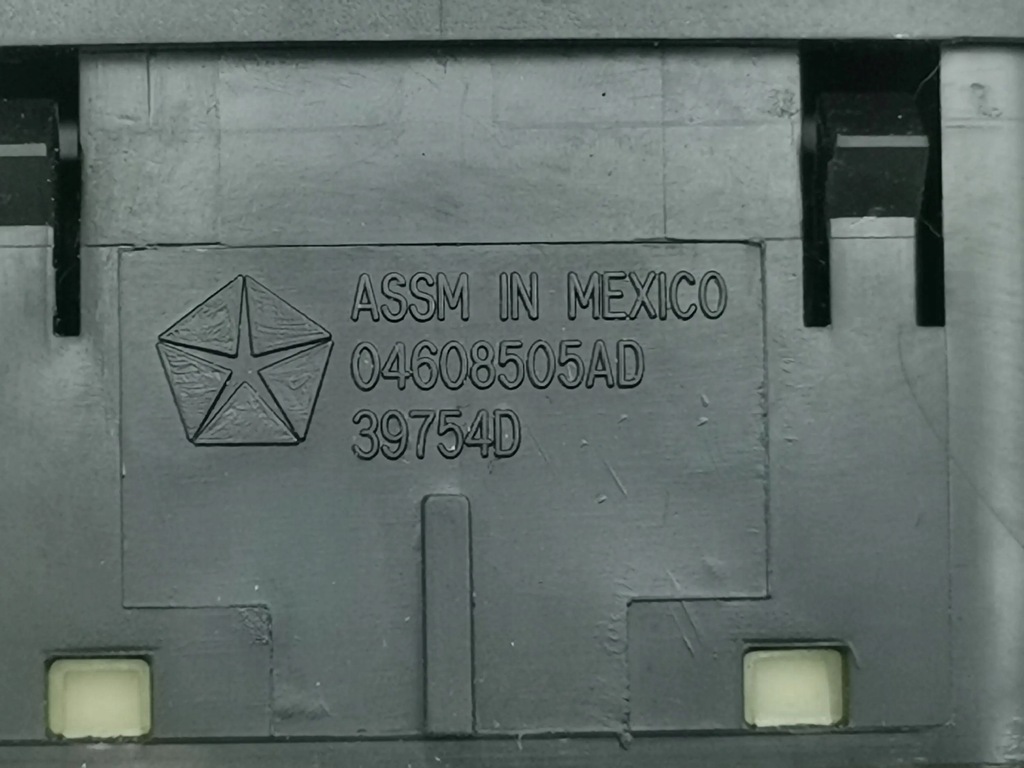 фото №7, Chrysler pt cruiser 2004 кнопка регулировки зеркал боковых