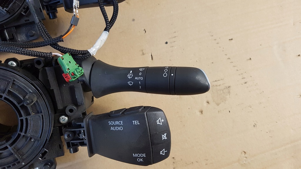 фото №2, Переключатель комбинированный лента renault megane iv hb