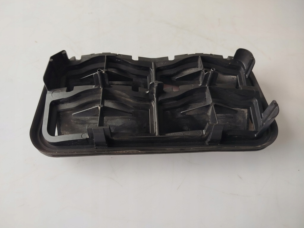 фото №5, Решётка вентиляционная вентиляционное отверстие кузов opel meriva ii b lift 13502640