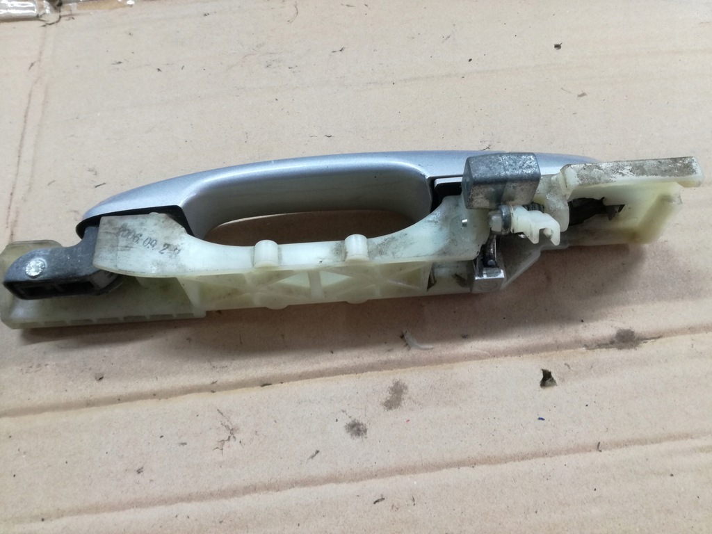 фото №2, Hyundai tucson i 2004 - 2010 rok ручка правая перед