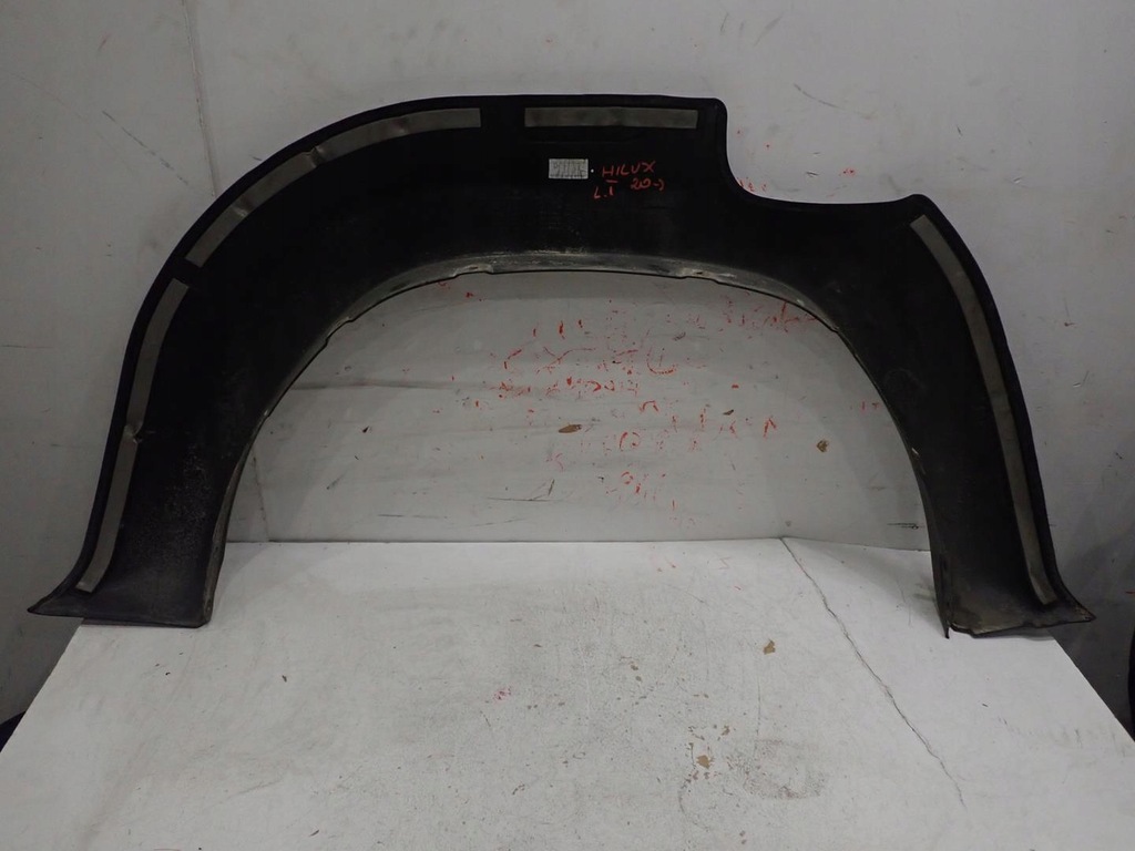 фото №6, Молдинг крыла левый задняя toyota hilux 2015- pc403-0k019