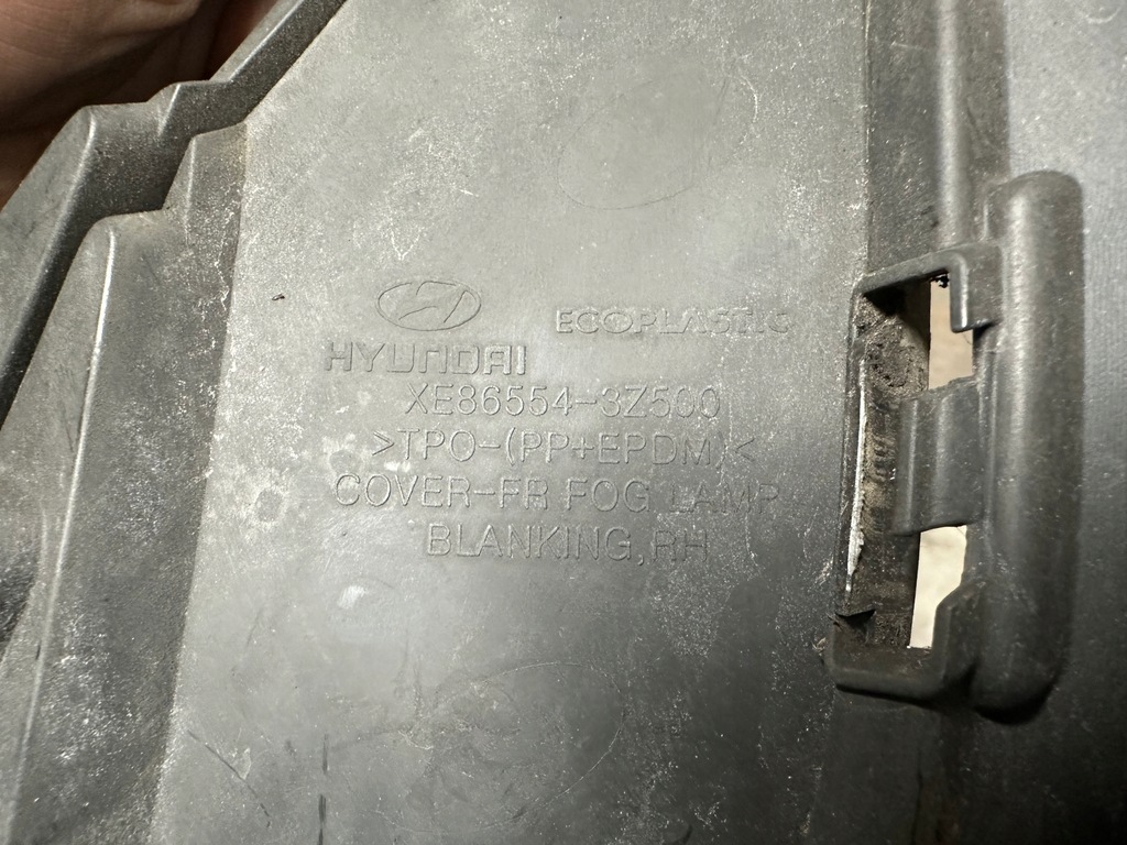 фото №5, Hyundai i40 lift 15r- czarna решётка w бампер левый перед xe86554-3z500