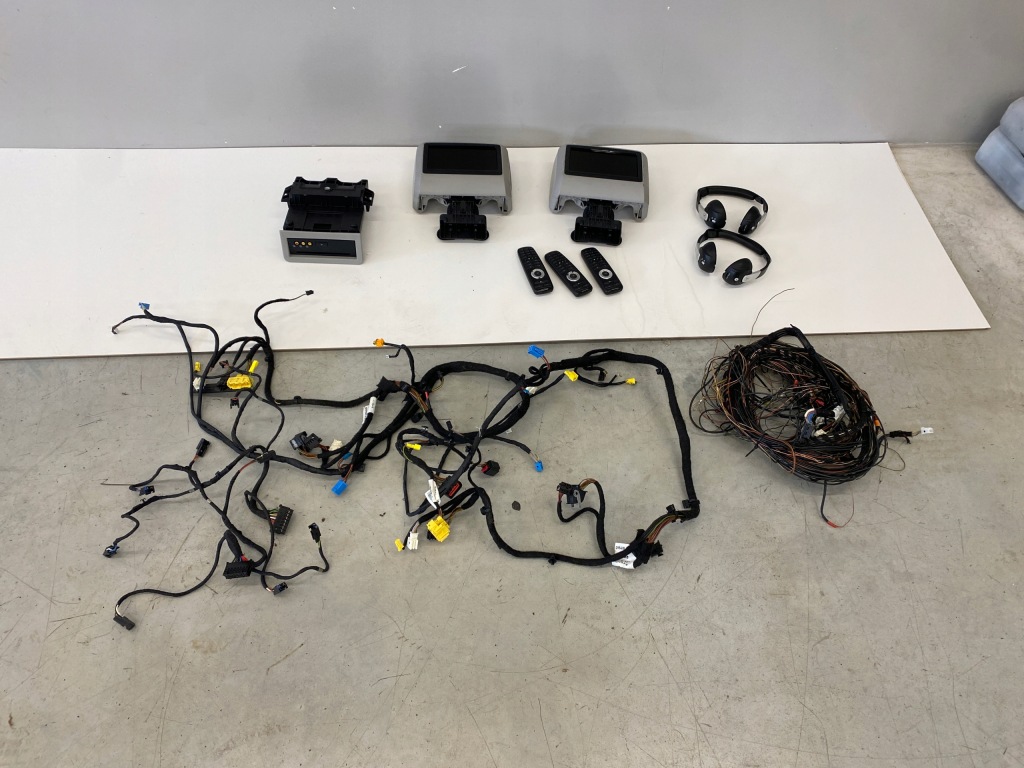 Купити Екран дисплей монітор dvd mercedes s w221