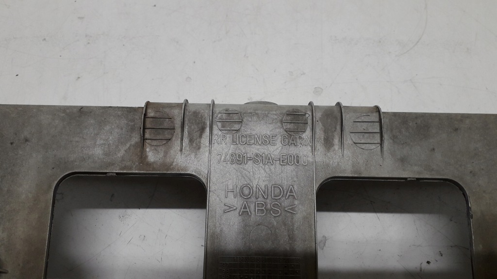 фото №8, Honda accord vi 97-02 накладка рамка номерного знака задня