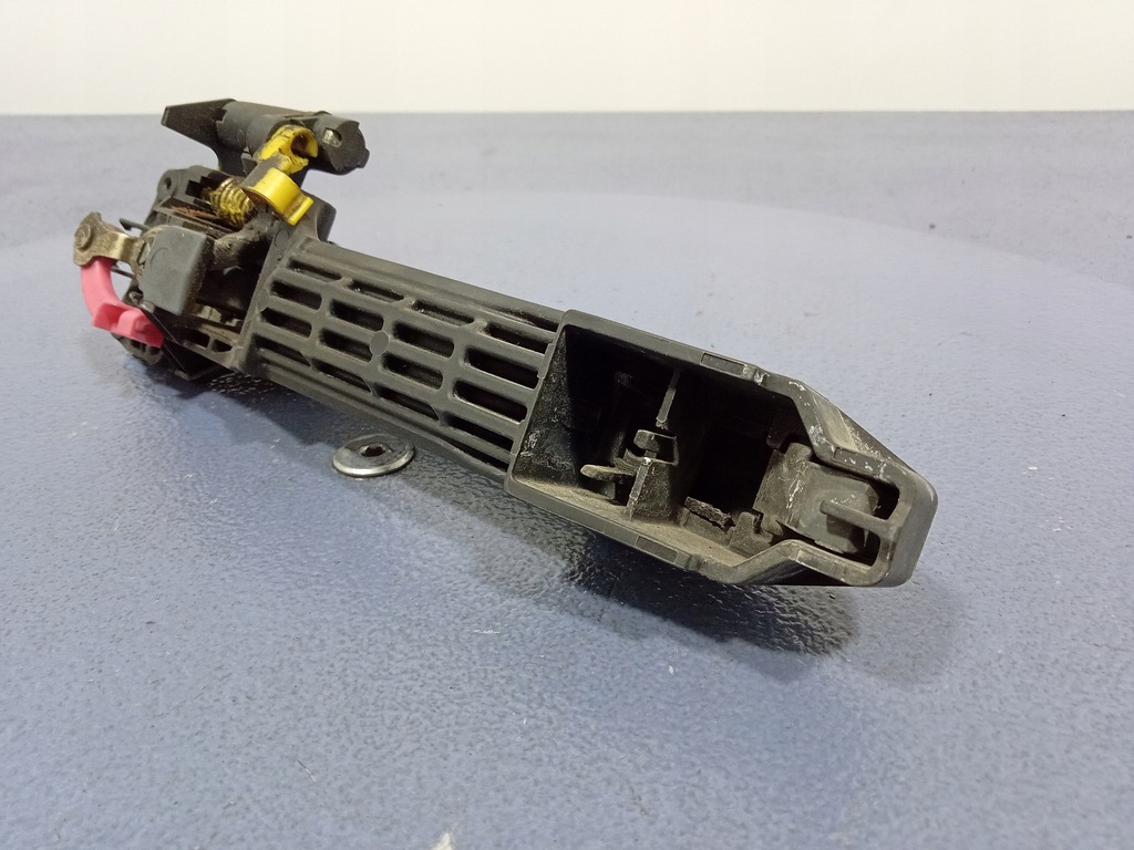 фото №5, Toyota avensis verso ручка дверь перед левая 1e2