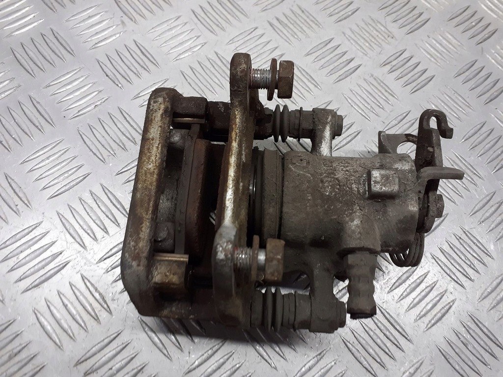 фото №2, Супорт гальмівний правий задня alfa romeo 147 1.6