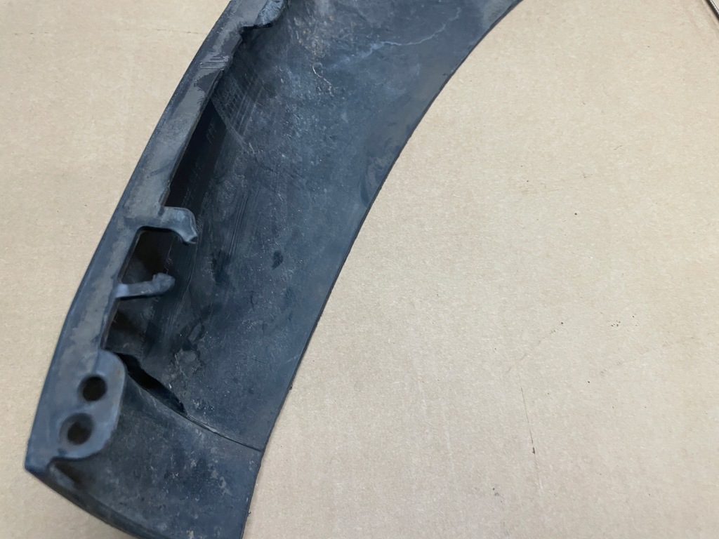 фото №7, Porsche taycan 9j1 спойлер перед передний бампера 9j1807541fff