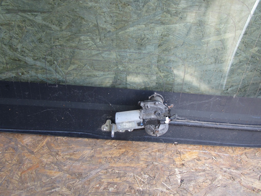 фото №7, Крышка багажника задняя стекло peugeot 107