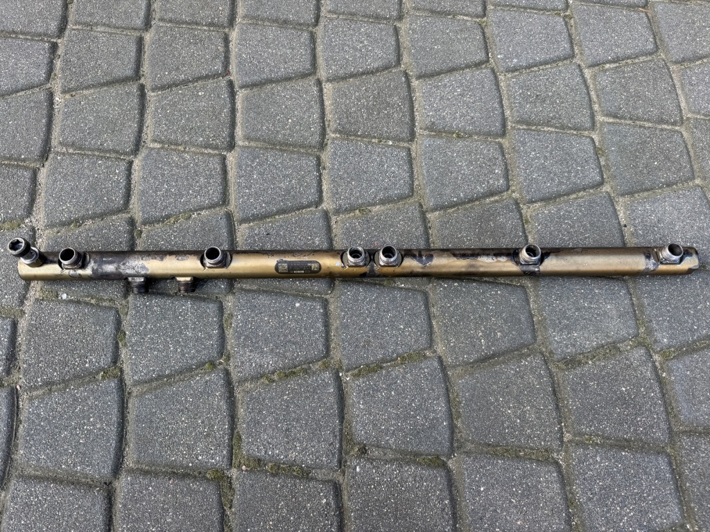 Купити Молдинг упорскування паливна пального mercedes actros mp 4 om470 a4700780045