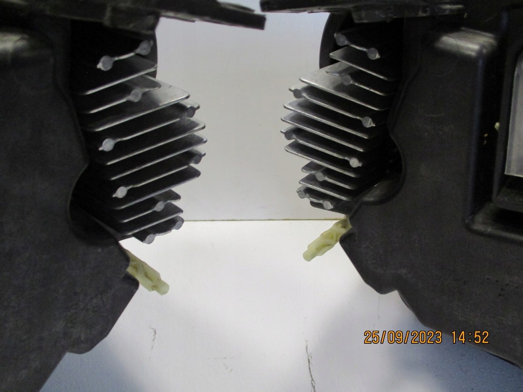 фото №12, Лампа лампи led ford puma mk2 l90202381 l90202380