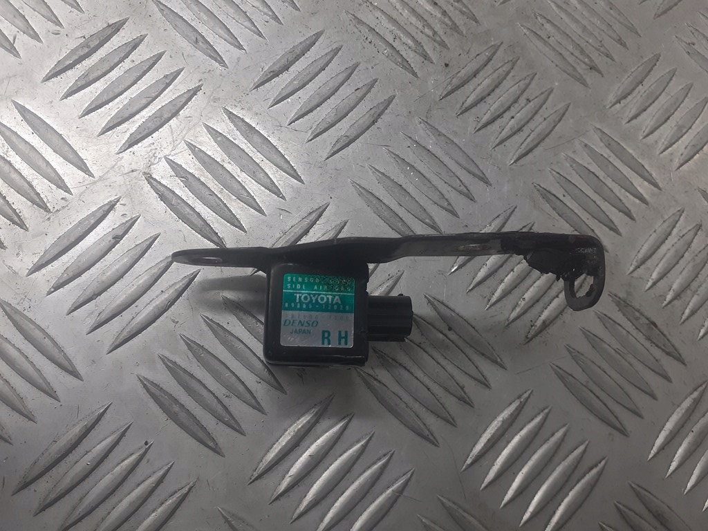 фото №1, Датчик подушка безопасности toyota corolla e11 89865-12020