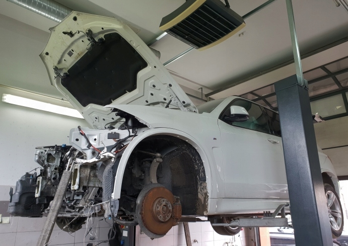 Двигун bmw x5 f15 28ix 40ex 2.0 245km n20b20a відновлення Зі Шроту