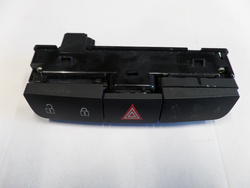 фото №1, Opel insignia a переключатель аварийных 13324594